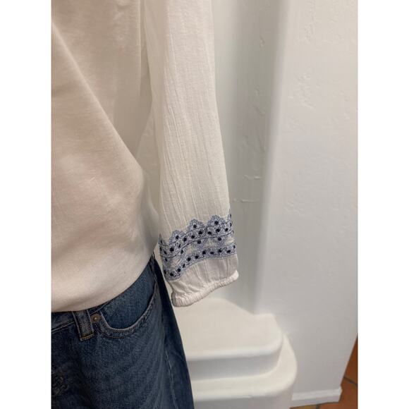 White and Blue Liz Claiborne Embroidered Cotton Peasant Top - Size XL0 - Picture 3 of 7